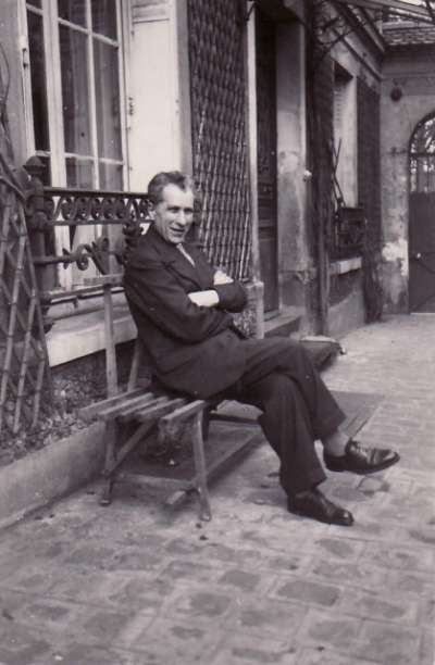 Dimitri Snégaroff, Rue Méchain. Vers 1945. Archives Snégaroff