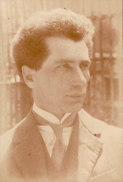 Dimitri Snégaroff vers 1920. Archives Snégaroff